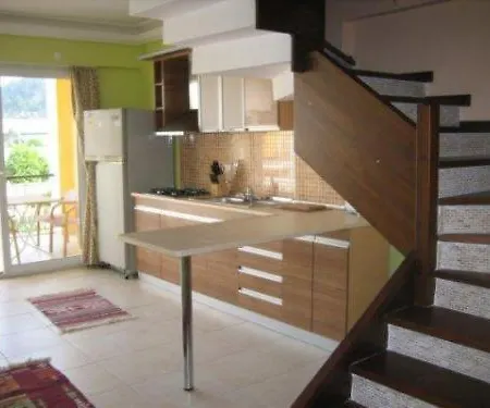 Partmezzo Apart 3*