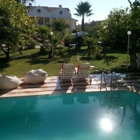 Partmezzo Apart 3*
